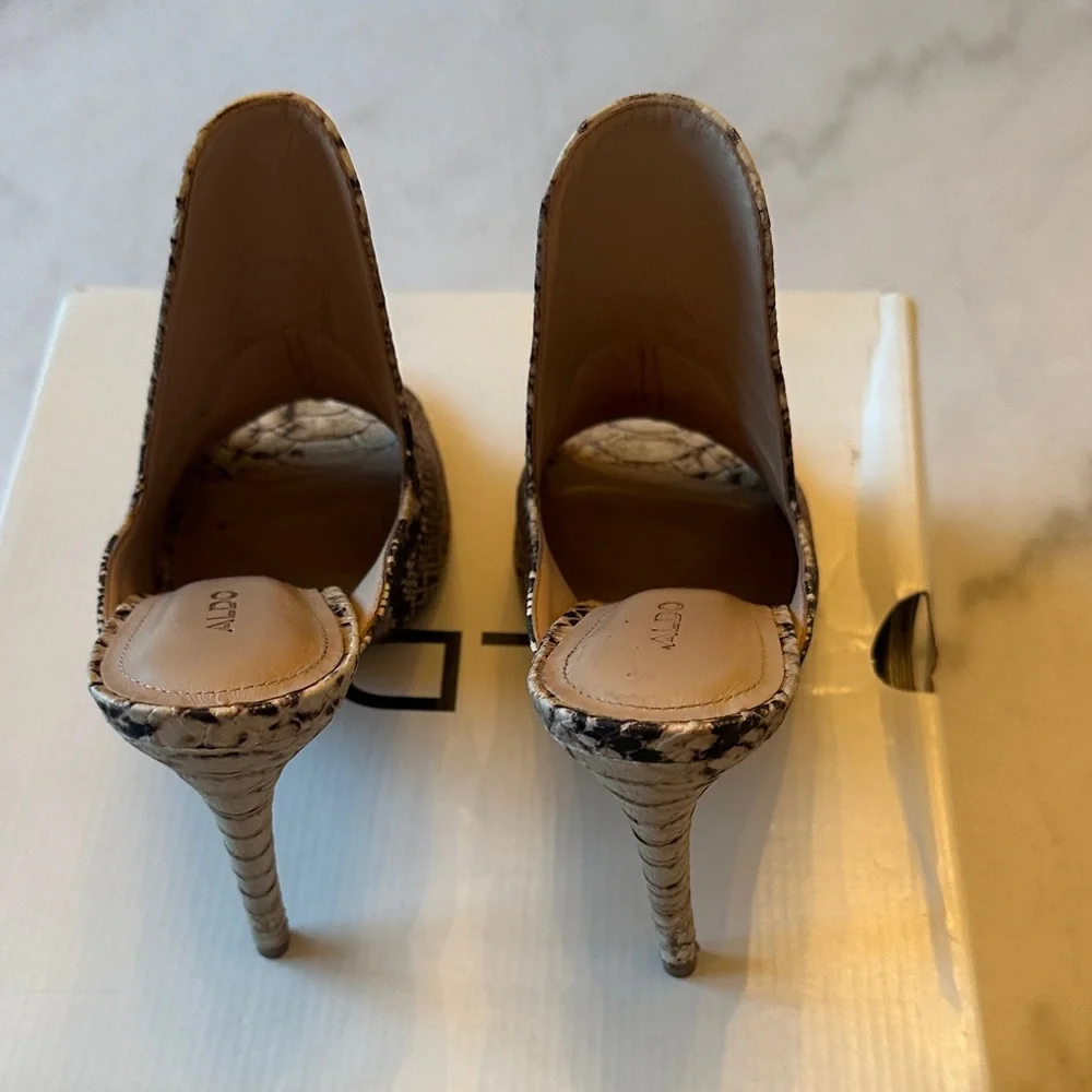 Women’s Aldo Beige Snakeskin Open-Toe Heels in Tan and Black Size 7 - Picture 3 of 6